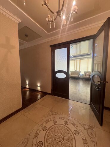 Продажа квартир: 5 и более комнат, 219 м², Элитка, 4 этаж, Евроремонт at lalafo.kg — 8 Продажа квартир: 5 и более комнат, 219 м², Элитка, 4 этаж, Евроремонт — 8