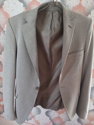 Мужская одежда: (Новый) Турецкий пиджак. 48 размер, в стирке ещё не был. г. Каракол