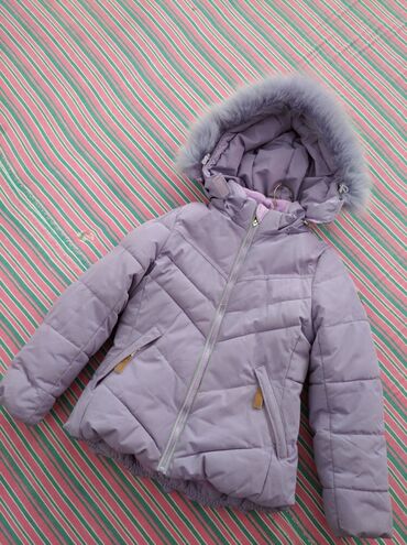 Детский мир: Детская курточка на девочку семь восемь лет в отличном состоянии
