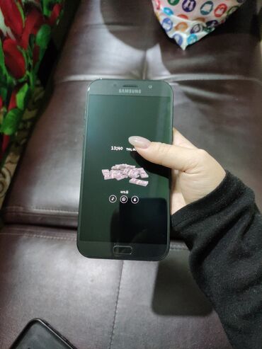 элитные телефоны: Samsung Galaxy A7 2017, түсү - Кара, 2 SIM