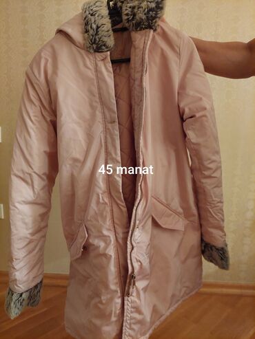 Pencəklər: Qış üst geyimləri paketi.Təzədən heç seçilmir.Geyimlərin hər biri 1 və — 2