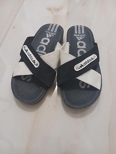 baletanke devojcice: Adidas japanke/sandale za decubr40 - Model sa unakrsnim trakama — 1