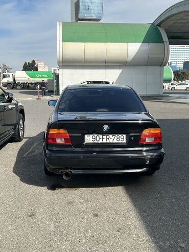 BMW: BMW 535: 3.5 l | 2000 il Sedan — 3