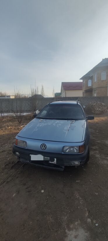 Volkswagen: Volkswagen Passat: 1991 г., 1.8 л, Механика, Бензин, Универсал