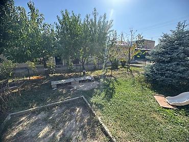 Жер тилкелерин сатуу: 6 бөлмө жана андан көп, 150 м², 6 соток, Бишкек, Менчик ээси — 3