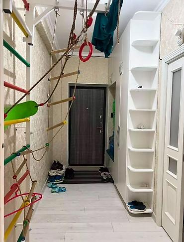 старой серии: 🏡 Сдаётся 2-комнатная квартира 📍 Рядом с ТЦ «Ала-Арча» 📐 70 м² • 11 — 10