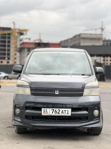 авто машина сатып алам: Toyota Voxy: 2004 г., 2 л, Автомат, Бензин, Вэн/Минивэн
