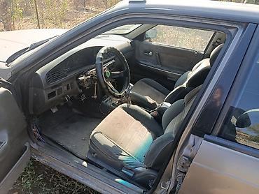pm 2 5: Mazda 626: 1990 г., 2 л, Автомат, Бензин, Седан — 4