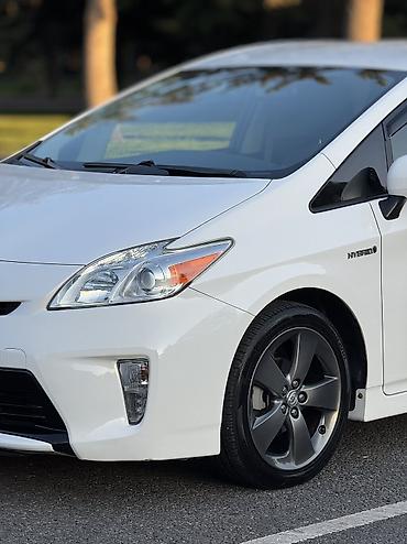 byd e9 1: Toyota Prius: 2015 г., 1.8 л, Вариатор, Гибрид, Седан — 3