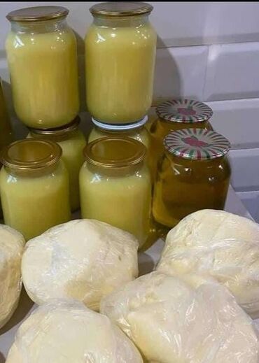 kərə yağı: Təmiz süd məhsulları. Nehrə yağı 1 kg 12 azn. Ərinmişin 1 balonu 50
