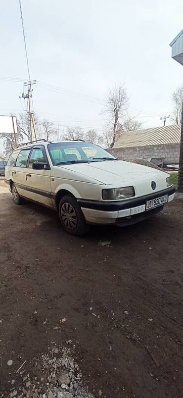 автомобиль пасат: Volkswagen Passat: 1991 г., 1.8 л, Механика, Бензин, Универсал
