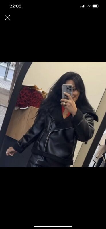 Saturn: Yeni Qadınlar üçün qara eko‑dəri dəst - Üst geyim: qısa “biker”