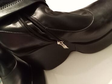 Çəkmələr: Uzunboğaz, Ölçü: 38, rəng - Qara, Yeni -da lalafo.az — 8 Çəkmələr: Uzunboğaz, Ölçü: 38, rəng - Qara, Yeni — 8