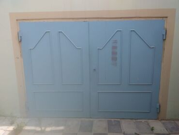 dəmir seyf qapi: İşlənmiş Giriş qapısı Petlə ilə, Zəmanətli, Pulsuz quraşdırma, Ödənişli çatdırılma