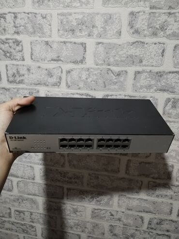 Modemlər və şəbəkə avadanlıqları: D-Link 16portlu switch tam işləkdir adapteri var Təzə alınıb sadəcə lalafo.az -da Modemlər və şəbəkə avadanlıqları: D-Link 16portlu switch tam işləkdir adapteri var Təzə alınıb sadəcə
