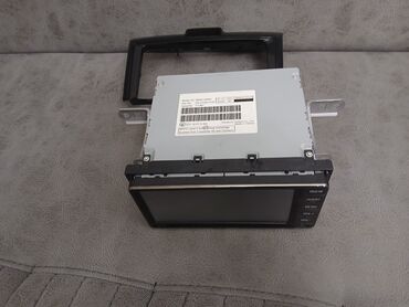 07 aksesuar: Toyota corolla fielder orijinal monitor. Maşının üstündə gəlib