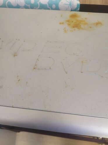 Korpuslar: Masaüstü kompüter sistemi – ATX tipli qara korpus Xarici görünüş: - — 12