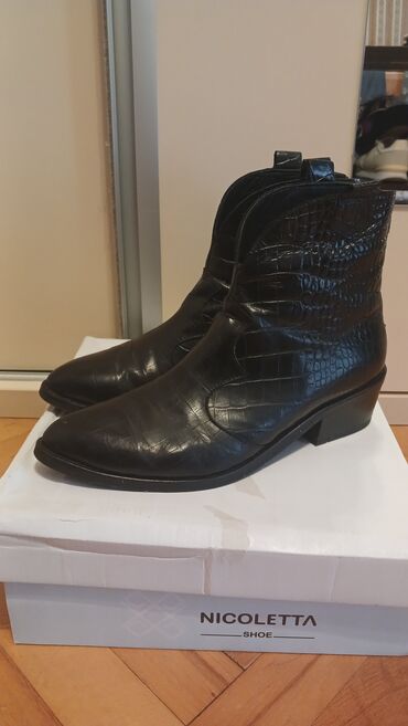 stikle na vezivanje oko noge: Ankle boots, 38.5