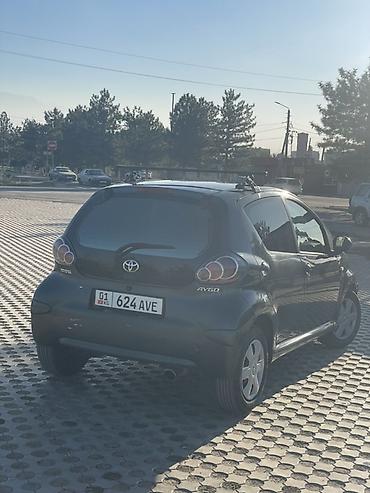 рефрижератор продажа: Toyota Aygo: 2010 г., 1 л, Механика, Бензин, Хэтчбэк — 3