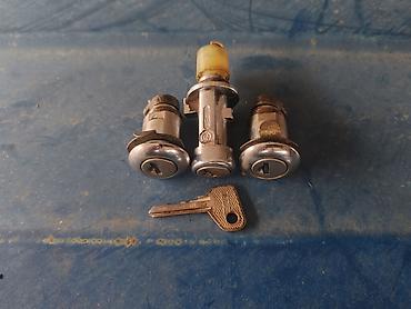 Auto delovi: Brave vrata i brava gepeka Lada 2107 Riva,2105 br.1. Očuvane, skinute — 2