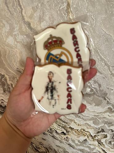 Кондитерские изделия, сладости: Имбирные пряники с печатью и индивидуальным дизайном. - Формы — 8