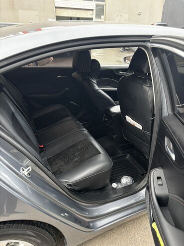 Roewe: Roewe i5: 2023 г., 1.5 л, Автомат, Бензин, Седан — 4