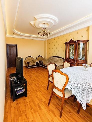 2 otaqlı, Yeni tikili, m. 8 Noyabr, 86 kv. m