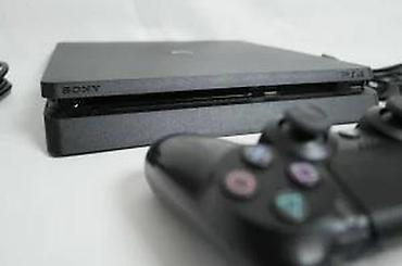 PS4 (Sony Playstation 4): U ponudi Sony Playstation 4. Konzola je SLIM model, odlično očuvana — 22