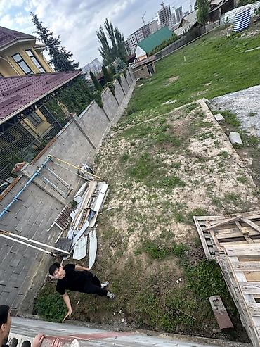 Жер тилкелери: 12 соток, Курулуш — 10