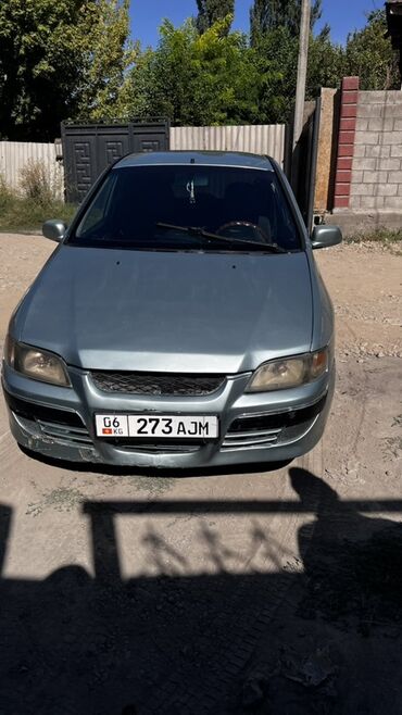 runx alex: Toyota : 2004 г., 1.6 л, Механика, Бензин, Хетчбек