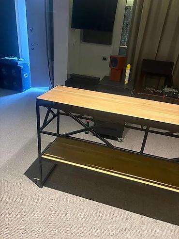 stilska sofa: DELUX KONZOLNI I BARSKI STOLOVI PO MERI XR65 | Izrada po meri Dezen — 10