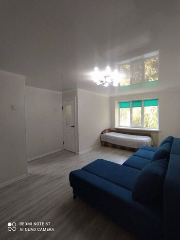 1 комвартирахрущевка продается: 3 комнаты, 54 м², Хрущевка, 1 этаж, Косметический ремонт