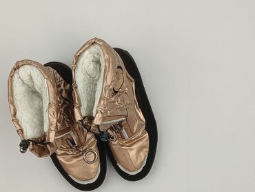 miękkie kapcie dla dzieci: Взуття для немовлят, 31, стан - Дуже гарний на lalafo.pl miękkie kapcie dla dzieci: Взуття для немовлят, 31, стан - Дуже гарний