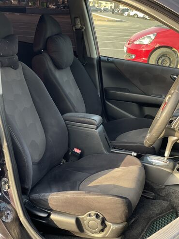 Honda: Honda Fit: 2002 г., 1.5 л, Вариатор, Бензин, Хэтчбэк — 11