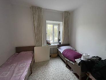 Продажа коттеджей и домов: Продаю дом 70м2, 4 комнаты Участок 4сотки правильной формы Район — 5