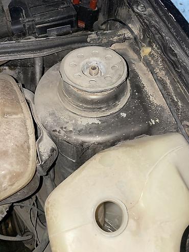 Volkswagen: Volkswagen Golf: 1984 г., 1.6 л, Механика, Бензин, Хэтчбэк — 12