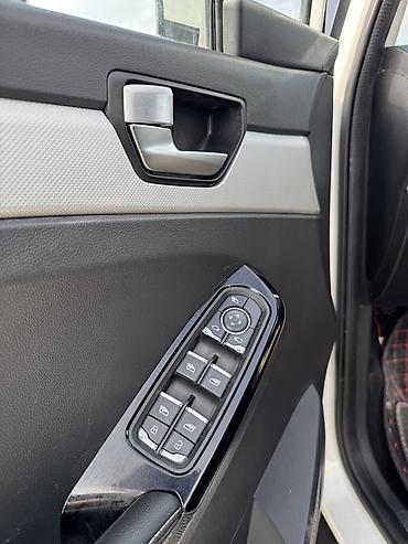 BYD: BYD E2: 2020 г., Электромобиль, Кроссовер — 10