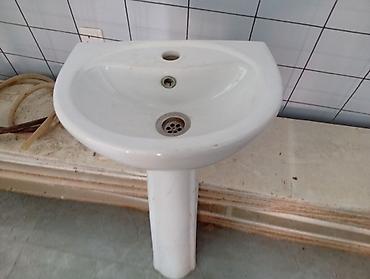 kas boru: Ağ keramika ayaqlı hamam lavabonusu - Material: şüşə-porşen — 1