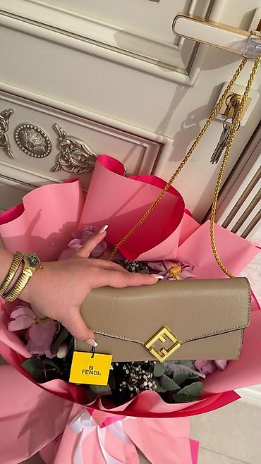 klassik qadın çantaları: Fendi qadın çantası - Model: envelope tipli çiyin/çarpaz çanta - — 1
