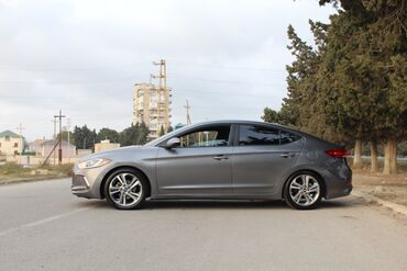 Hyundai: Hyundai Elantra: 2 l | 2018 il Sedan — 1