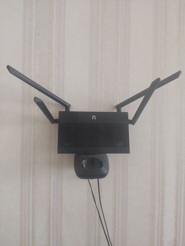 Mobil telefonlar üçün digər aksesuarlar: Router 4 antenli, işlək vəziyyətdədir lalafo.az -da Mobil telefonlar üçün digər aksesuarlar: Router 4 antenli, işlək vəziyyətdədir