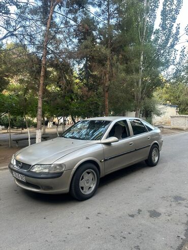 map sensor opel: Opel Vectra: 1.8 l | 1997 il 236850 km Sedan