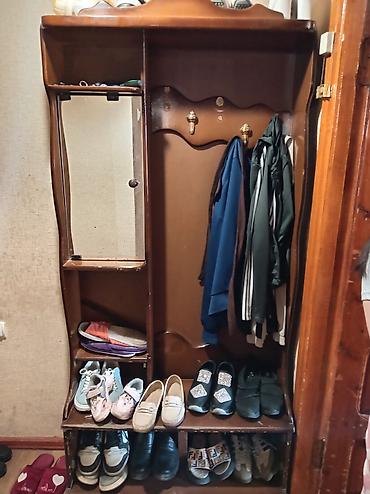 kombi dolabı: İşlənmiş, 1 qapı, Güzgülü, Qəhvəyi, Açılan, Düz dolab — 1