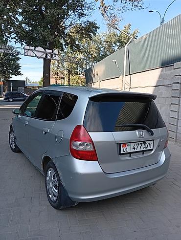 byd e6: Honda Fit: 2002 г., 1.3 л, Вариатор, Бензин, Лимузин — 3