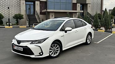 Toyota: Toyota Corolla: 2021 г., 1.8 л, Вариатор, Гибрид, Седан — 2