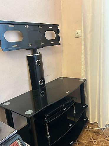 stend: TV üçün şkaf və döşəmə tipli VESA montajlı asqı sistemi - Brend — 2