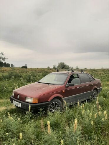 volkswagen passat сидан: Volkswagen Passat: 1992 г., 1.8 л, Механика, Бензин, Седан