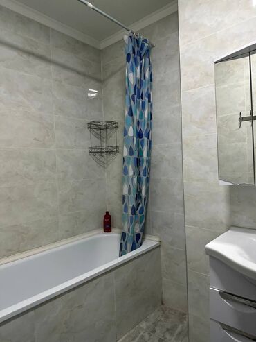 Посуточная аренда квартир: 3 комнаты, Душевая кабина, Постельное белье, Кондиционер — 11