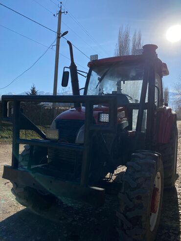 Другие тракторы: Трактор с плугом (навесное орудие) Описание: - Колёсный трактор с — 12