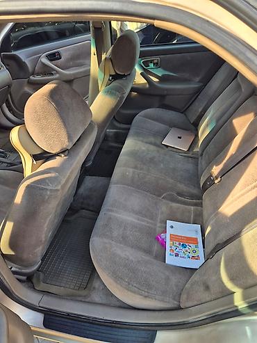Транспорт: Toyota Camry: 1997 г., 2.2 л, Автомат, Бензин, Седан — 10